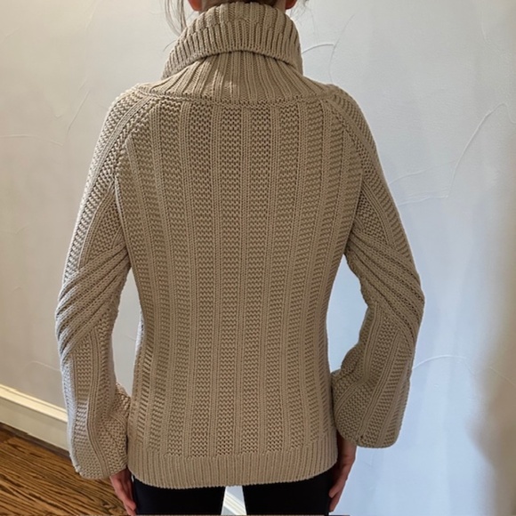 CELINE  Sweater Jacket High Neck Zipper🌸 - Picture 5 of 11